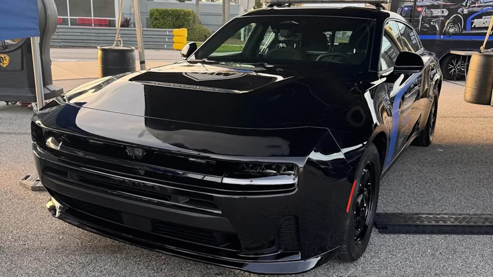 Dodge Is Bringing the Charger Back as a Police Car, This Time Without a V8