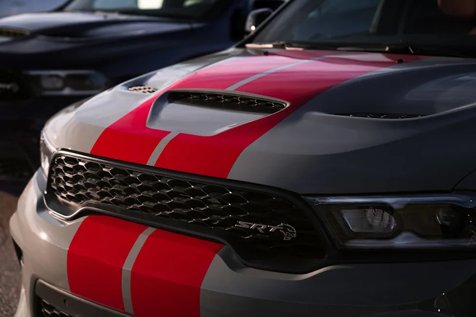 Dodge Keeps the Aging Durango Fresh With a Sinister New Color