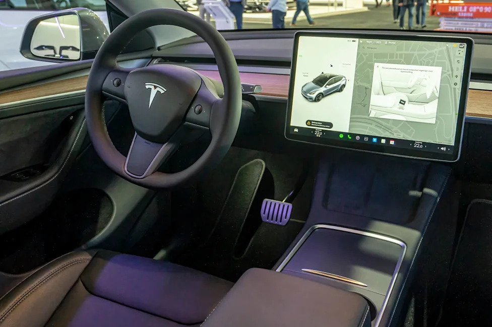 Tesla, Tesla Owner Says His Model 3 Drove 20,000 FSD Miles Without One Intervention