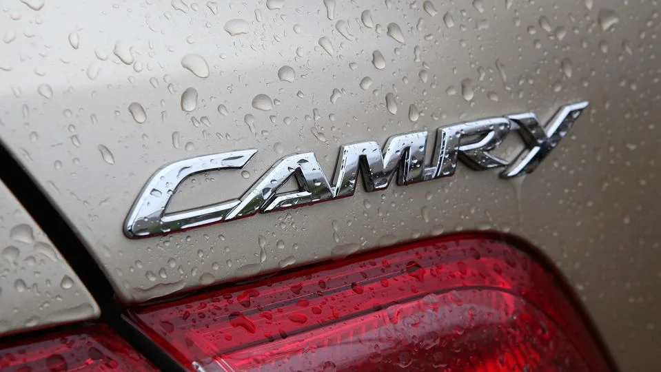 Toyota, Toyota Recalls 508,000 New Camrys Over Turn Signals That Could Turn Off Abruptly