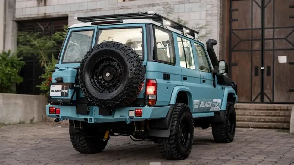 Black Box 4×4 Turned A Toyota Land Cruiser Into A Brabus G-Class Wannabe