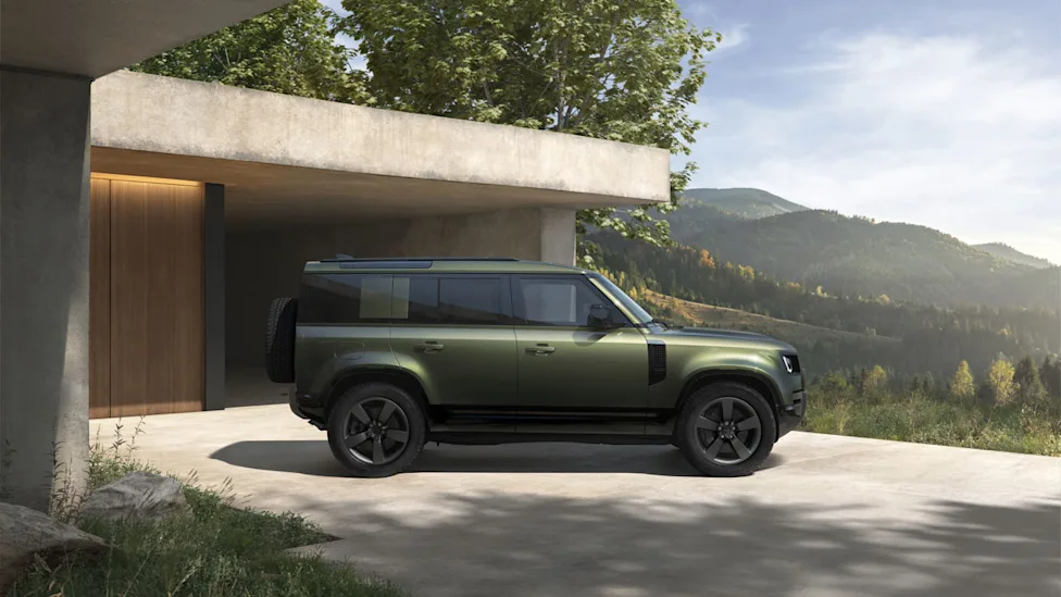 Land Rover’s All-Electric Defender Has Been Delayed Until the 2030s: Report
