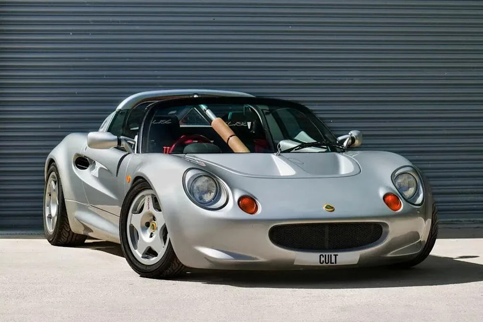 Lotus, Only 48 of These Lotus Elises Ever Existed, and One of the Rarest Just Hit the Market for £50,000