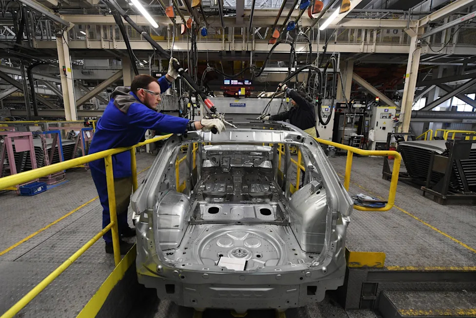 Gas Lines Are Getting So Bad In Russia That Drivers Are Switching Fuels