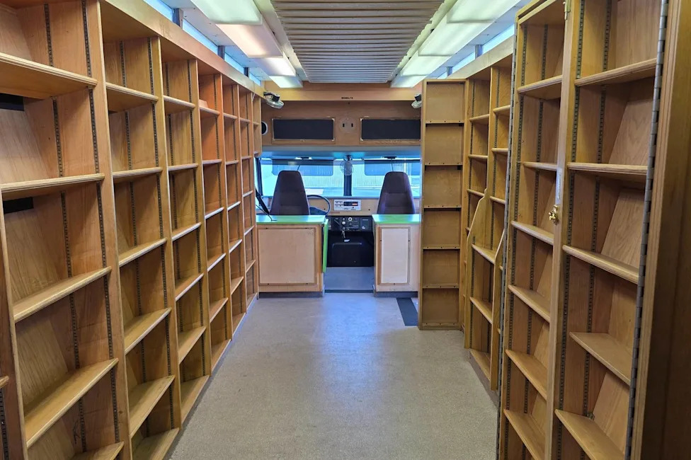 This No-Reserve 1995 International 3800 Bookmobile Is The Diesel Library Of Your Dreams