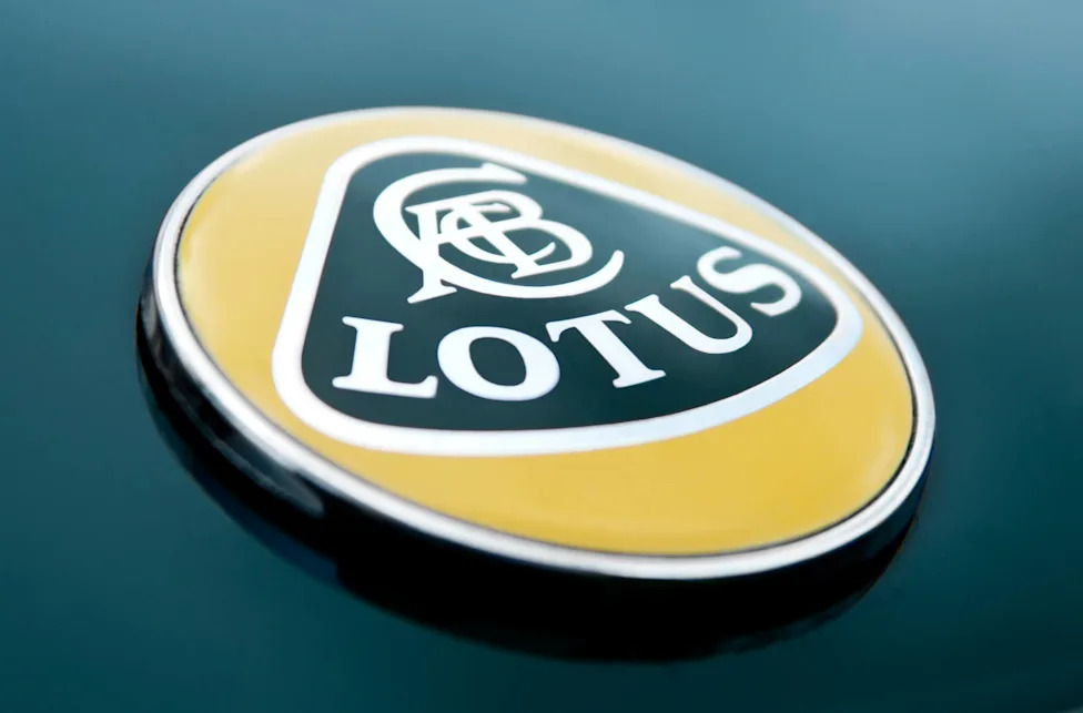 Lotus Is Giving the 2028 Esprit a V6 Hybrid, and That's Good News