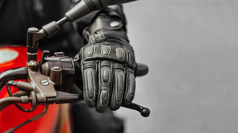 Motorcycle Gloves: What Bikers Should Know About The Different Safety Levels