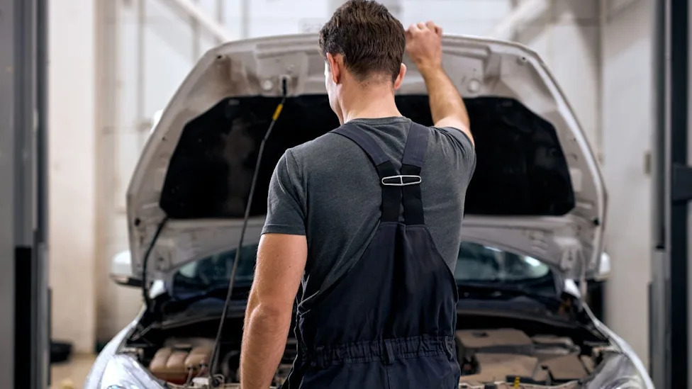 Why Hyundai Is Fixing Cars In Customers’ Driveways