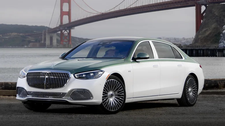 Get A V12-Powered Mercedes-Maybach S-Class For $70,000 Off, As Long As You Can Stomach Driving A Pre-Facelift Car