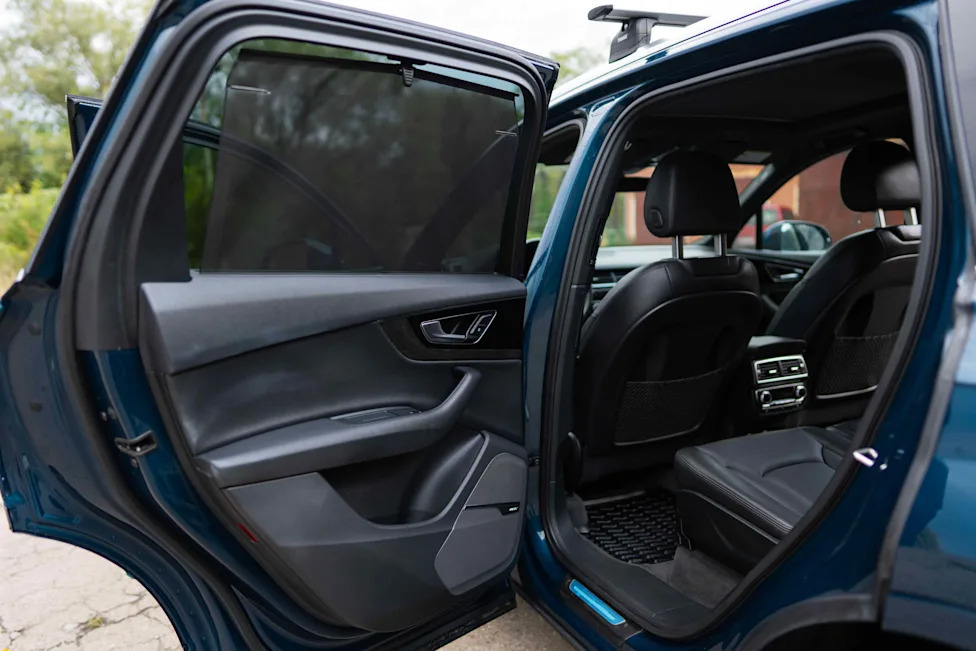 7 Surprisingly Dirty Places In Your Car You Might Never Think To Clean