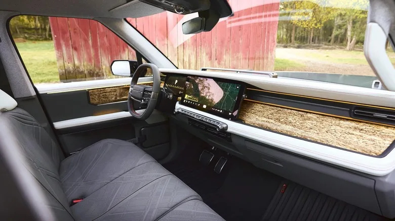 Why Did Most Cars Stop Using Bench Seats, And Are They Coming Back?