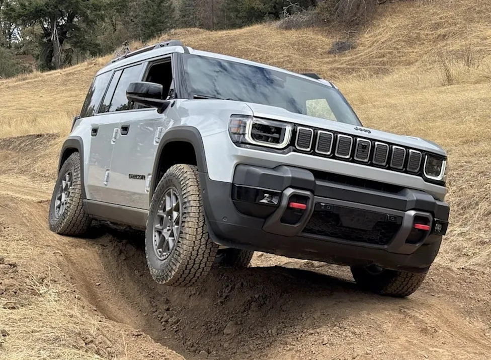 Jeep, Jeep Recon, Jeep Recon Moab: 670-HP Electric Trail Rig Arrives