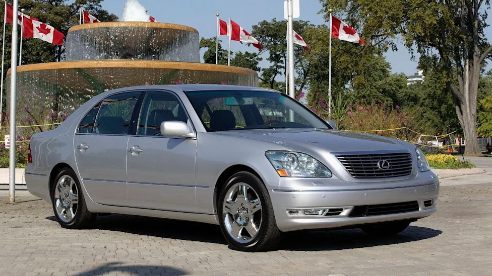 Wisconsin Car Dealer Has Gone Hyper-Niche — Only Sells 2004-2006 Lexus LS 430