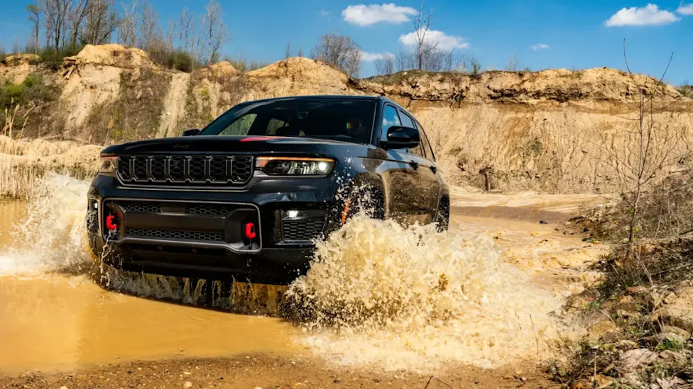 They're Baa-ack: Jeep Grand Cherokee Trailhawk, Overland 4×4 Models Return For 2027