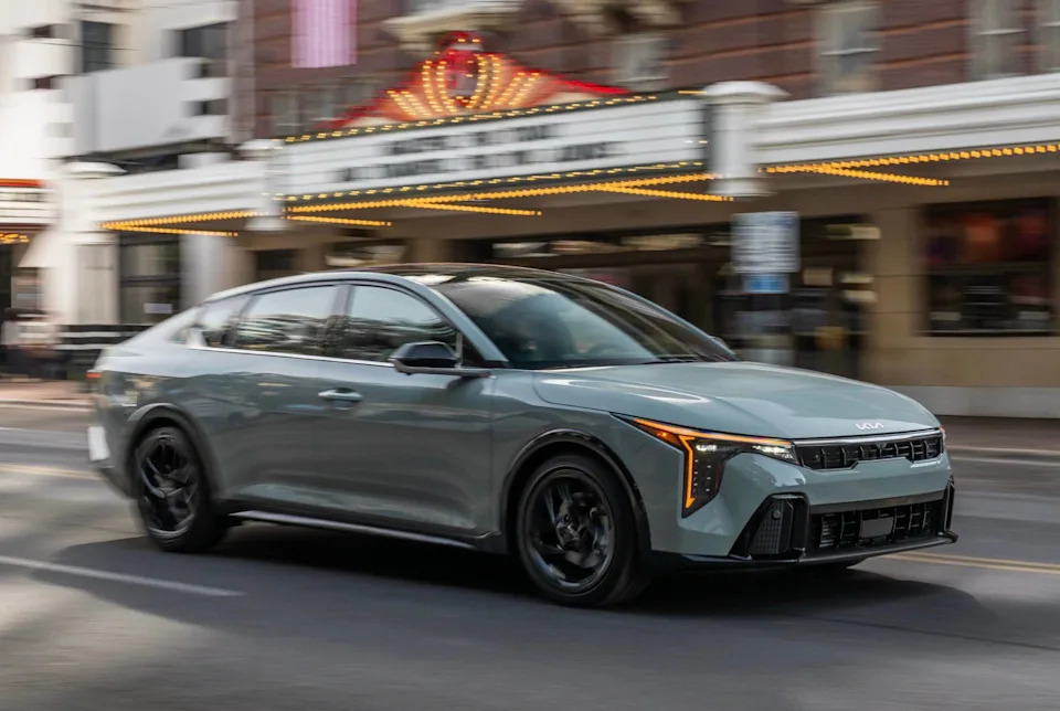 The Kia K4 Sedan Is Safer Than The Hatchback: Here's Why