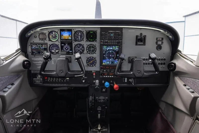 This 1998 Cessna 182S Skylane Is a Multi-Use ‘AircraftForSale' Top Pick