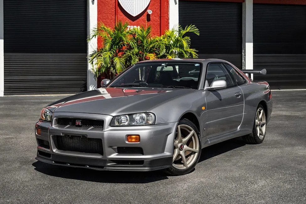 Nissan, Nissan GT-R, Nissan Skyline, Rare No-Reserve 1999 Nissan Skyline GT-R V-Spec Surfaces Stateside