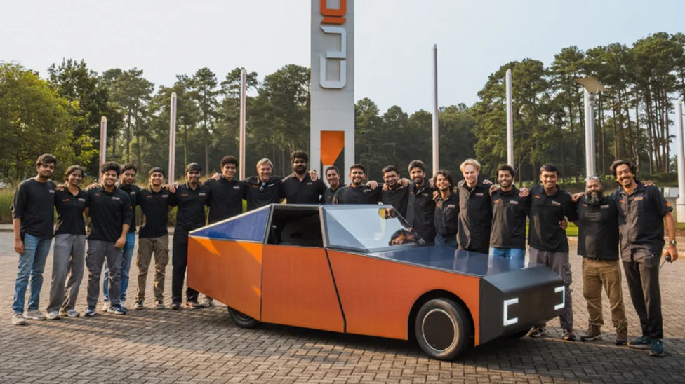 This Solar-Powered BMW EV Prototype Produces More Energy Than It Needs