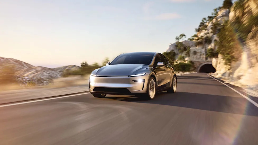 Tesla, Tesla May Have Accidentally Imported Cars Made in China Into the U.S., Now Recalling Them