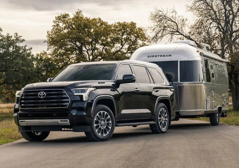 Toyota Sequoia Towing: 8,980 to 9,520 Pounds by Trim