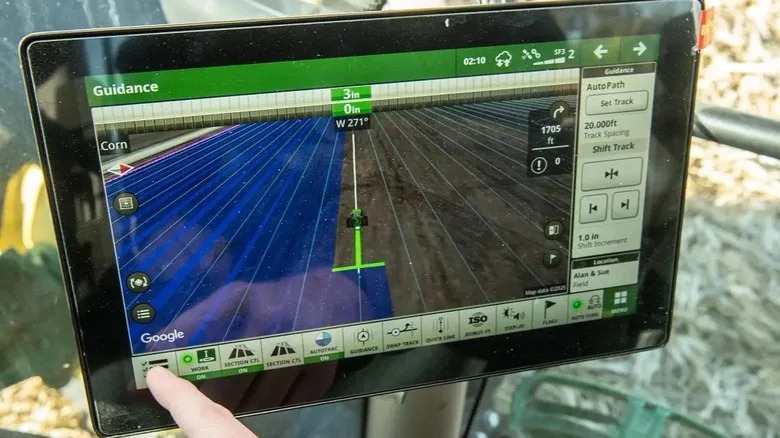 This Company Is Making A 'No Tech' Tractor For Maximum Repairability