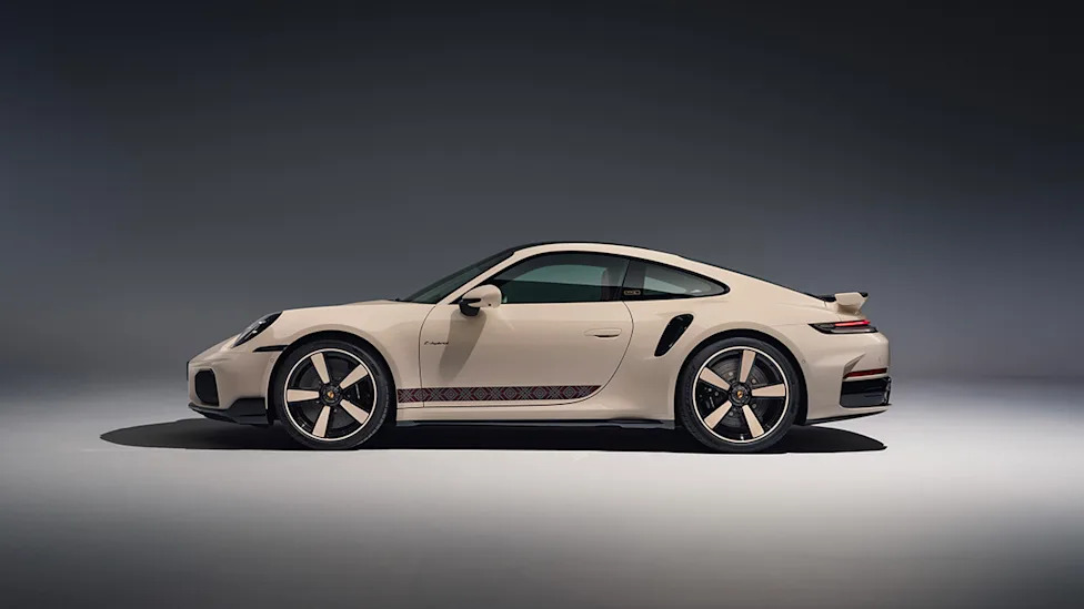 Porsche 911, A 3-Year-Old Porsche 911 Now Costs $100,000 More Than in 2019