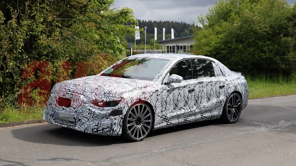 Mercedes-AMG E 63 Takes Aim at the BMW M5 With Up to 900 HP
