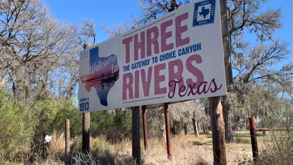 From Three Rivers to the world: The unusual business behind these hunting trucks