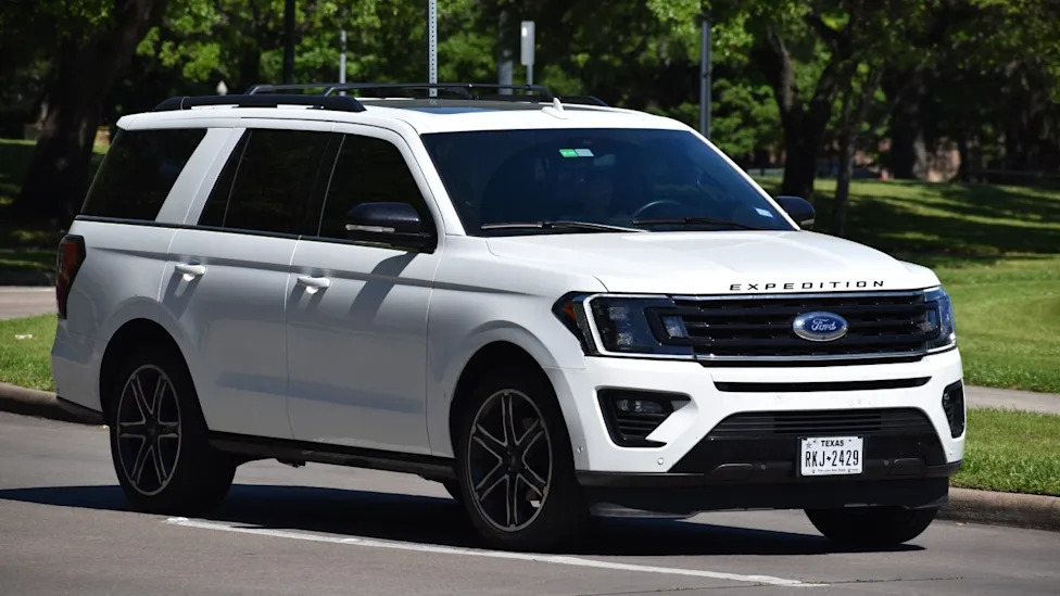 Ford, Ford Expedition, Ford recalls over 548,000 Expedition vehicles over centre console defect