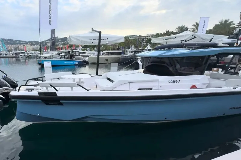Axopar 38 Cross Top