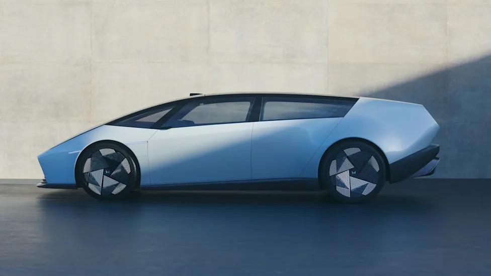 The Honda 0 Series Saloon Would’ve Been a Better Ferrari Design Than the Luce