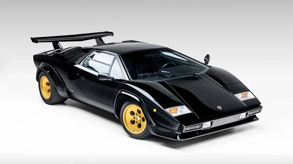 Lamborghini, Rare Carbureted Lamborghini Countach Could Bring $1.1 Million at Monterey Auction