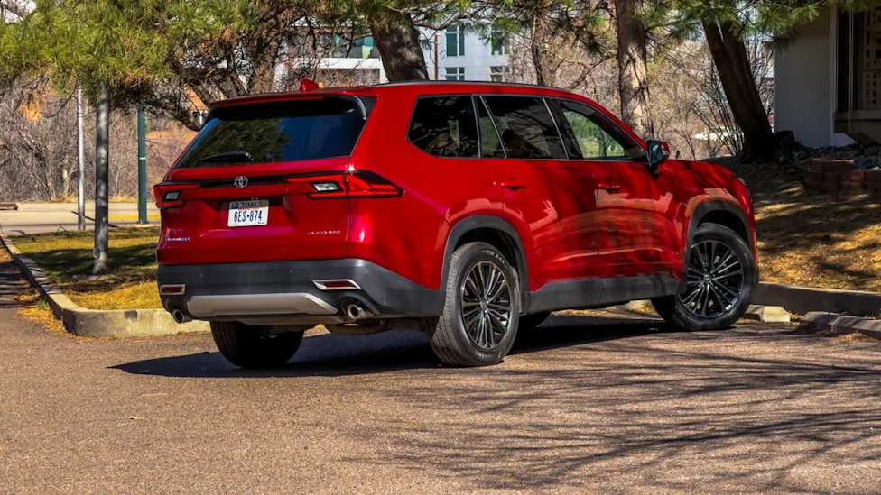 Toyota Offers Hot Grand Highlander Lease Deal For June