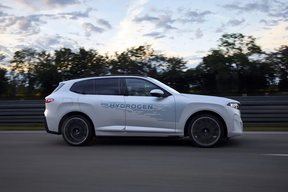 BMW, Testing underway for hydrogen powered BMW iX5