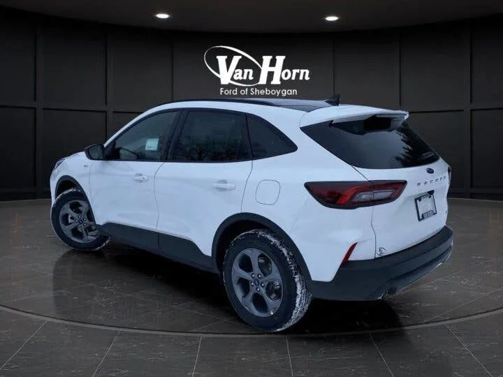 Ford Finally Sold the Final Escape From Its 25-Year Run