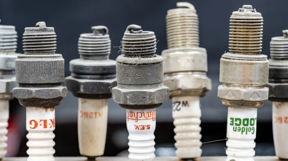 What's The Difference Between Tapered And Gasket Seat Spark Plugs?