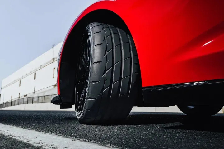 Cheap vs Expensive Sports Car Tires: Does Price Really Equal Grip?