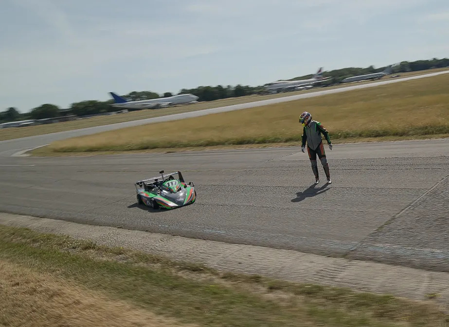 Former “Top Gear” Star Tests a 150 MPH Superkart—And Discovers a Terrifying Flaw
