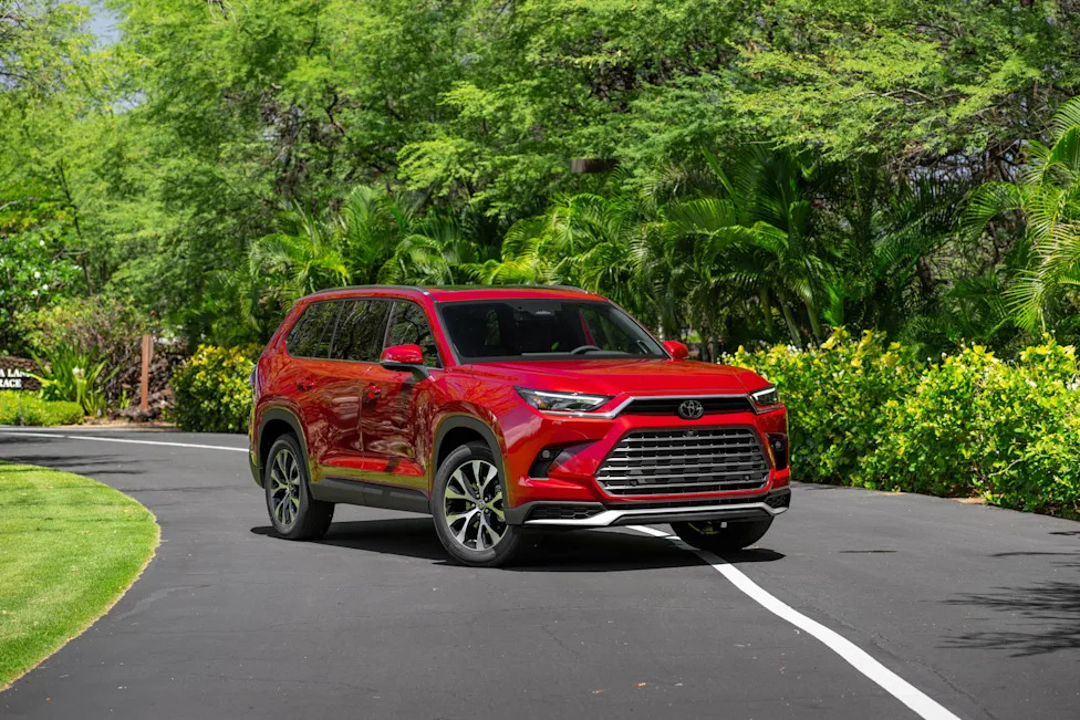87,000 Toyota Grand Highlander SUVs Under Investigation for Bad Grille Design