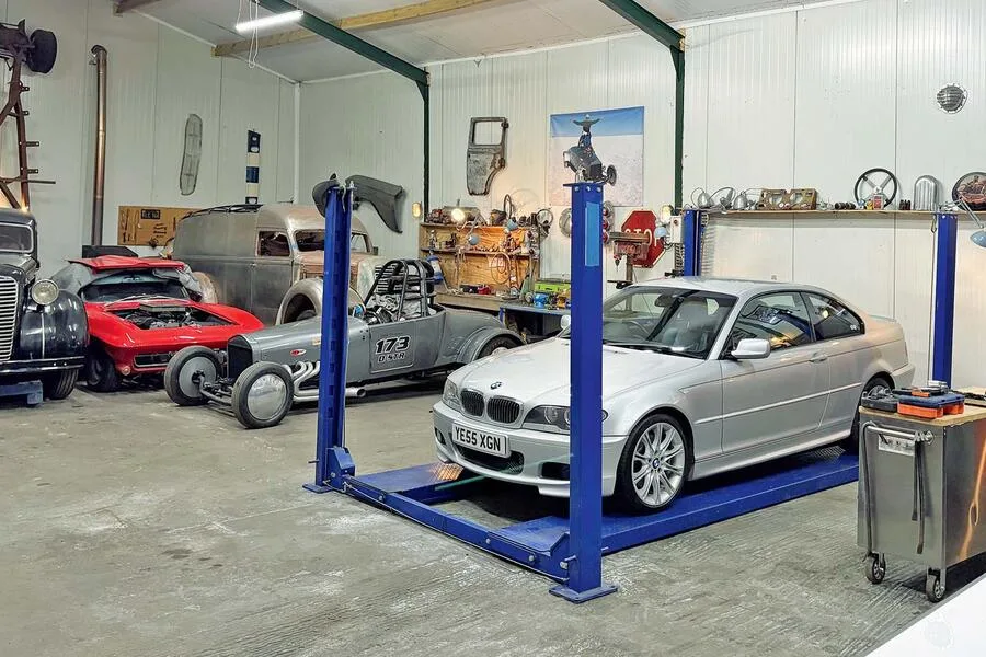 The perfect daily driver: modifying a 21-year-old BMW 330Ci