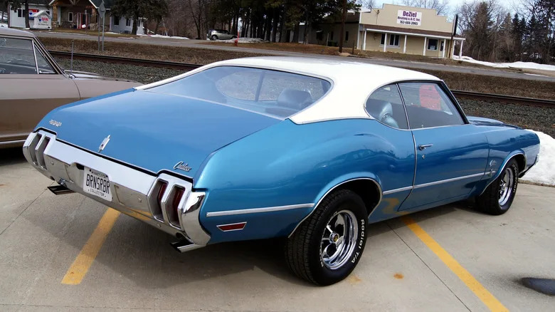 Why The Oldsmobile Ram Rod 350 Was Such A Special Engine