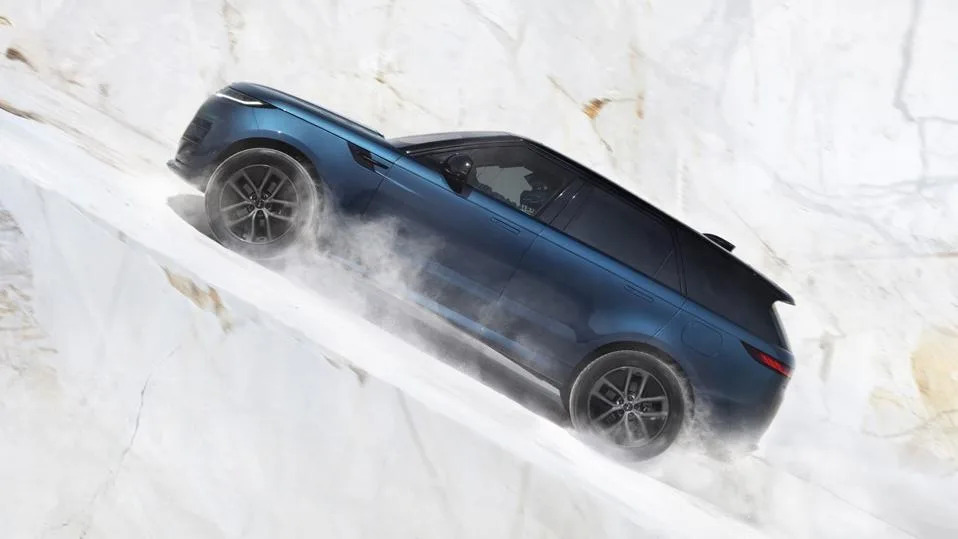 Range Rover Sport Goes Fully Electric With 550PS And Sharper Dynamics