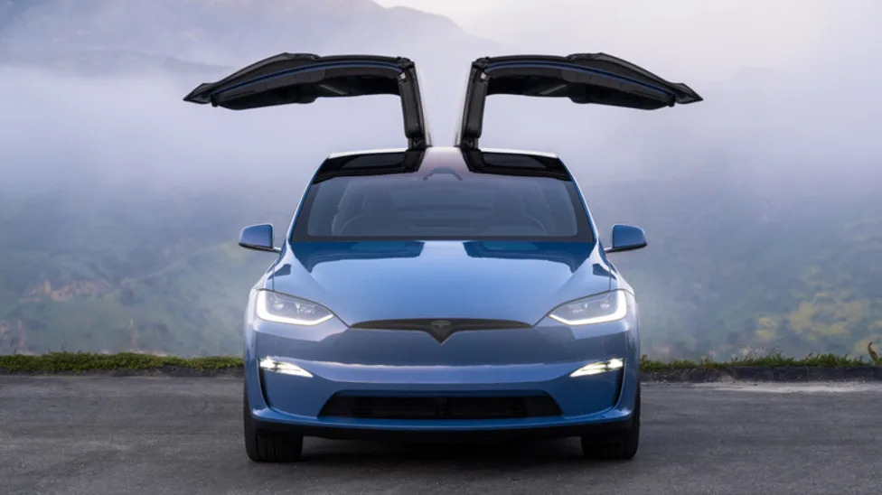 Used Tesla Model X Is The Only Electric Three-Row Family Hauler You Can Buy Under $20,000, But Here's A Reality Check