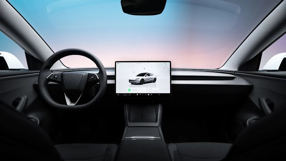 Complicated Infotainment Screens Account for 25% of New Vehicle Problems, Study Suggests
