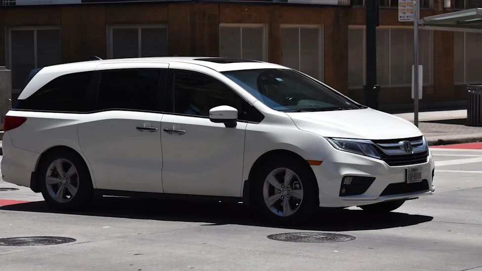 Honda, Honda Odyssey, Honda Odyssey recall hit with class action after side airbags allegedly blow on potholes and rough roads
