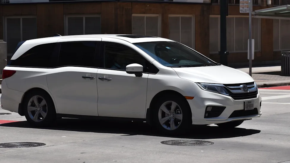 Honda, Honda Odyssey, Honda Odyssey recall hit with class action after side airbags allegedly blow on potholes and rough roads