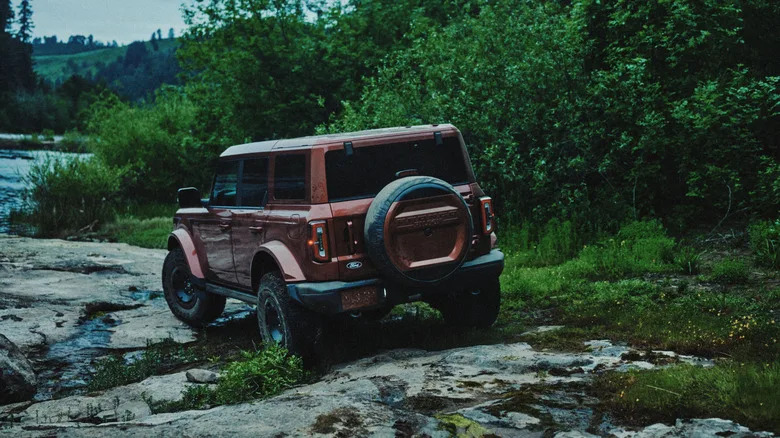 Ford Bronco Getting A Pickup Variant 10 Years After Its Reveal (And A Hybrid Sooner Than That)