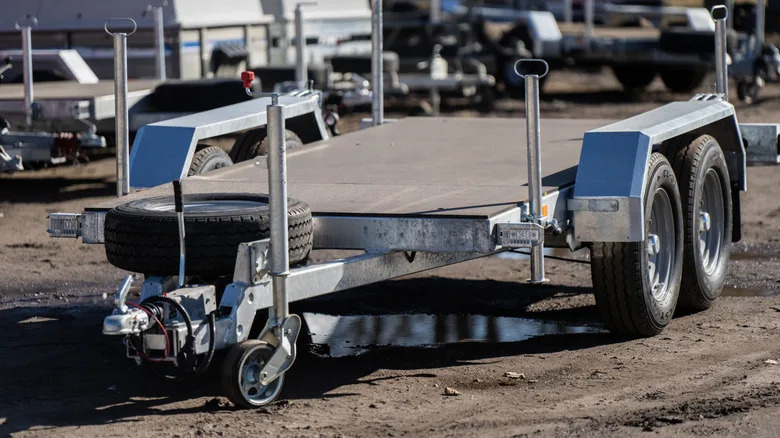Square Vs. Round Trailer Axle: Which Should You Use?