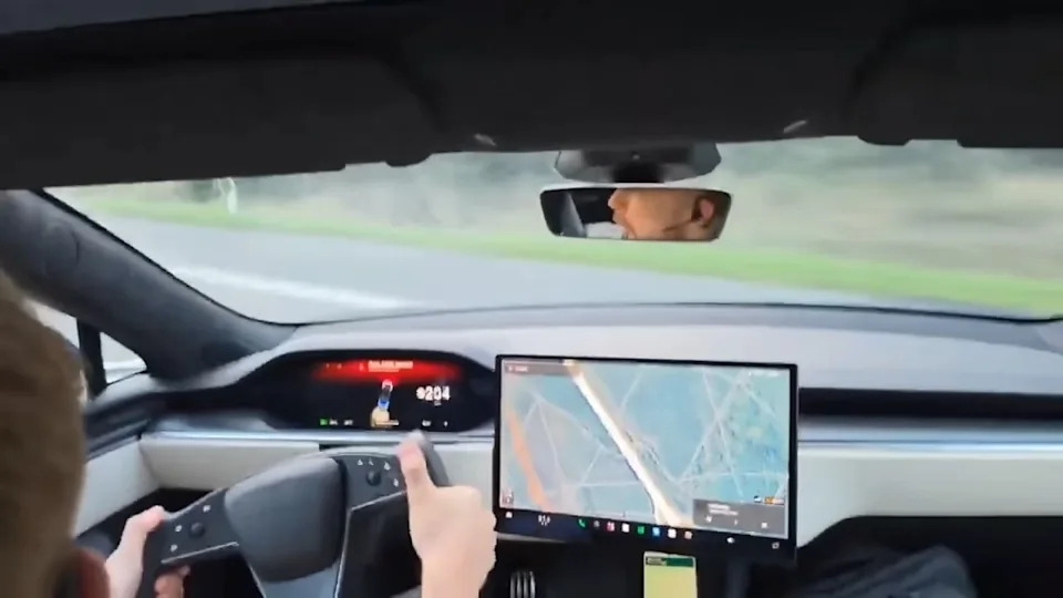 Onboard Footage Captured a 175MPH Tire Blowout in a Tesla Model S on German Autobahn
