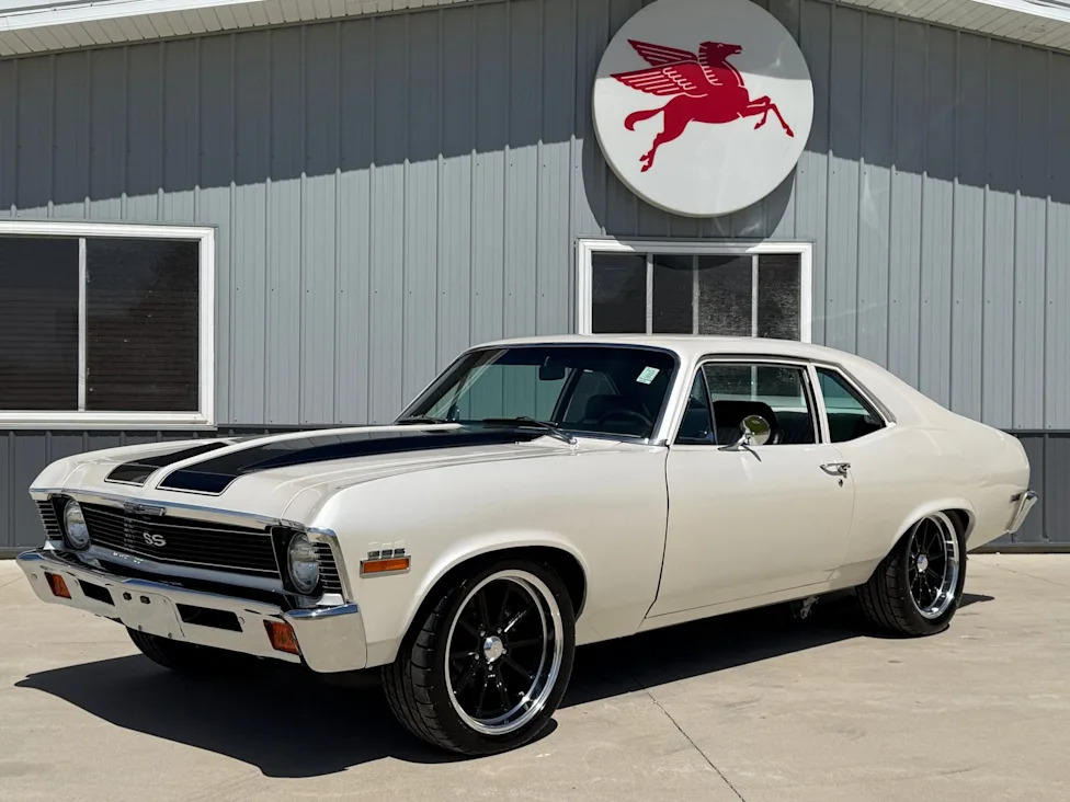 Chevrolet, Restomod 1972 Chevrolet Nova Combines Big-Block Power With Modern Performance Upgrades